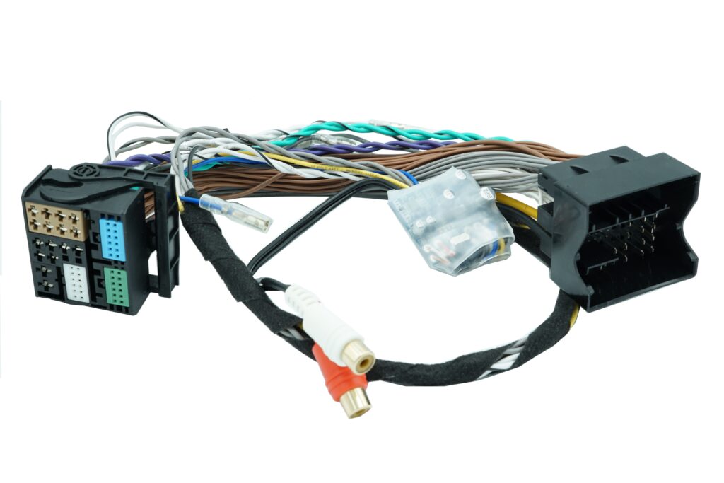 AUDIO SYSTEM 2-Weg High-Low Adapter inkl.POWER QUADLOCK 52