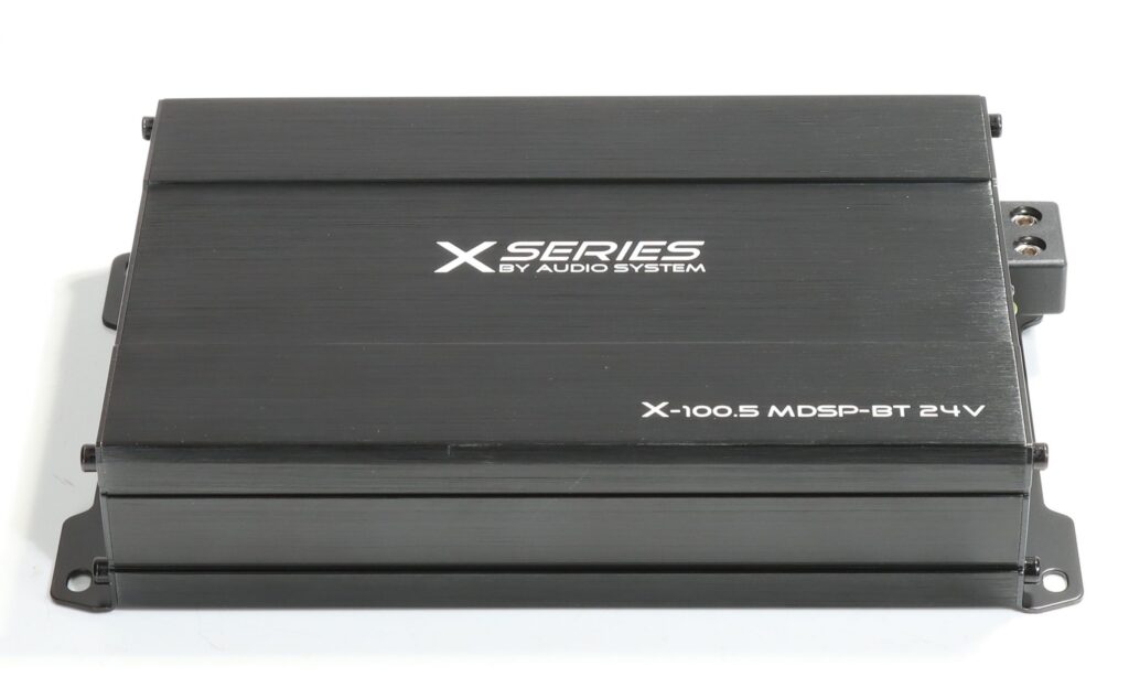 X-SERIE 5-kanaals versterker met 9-kanaals DSP en BT 24 Volt