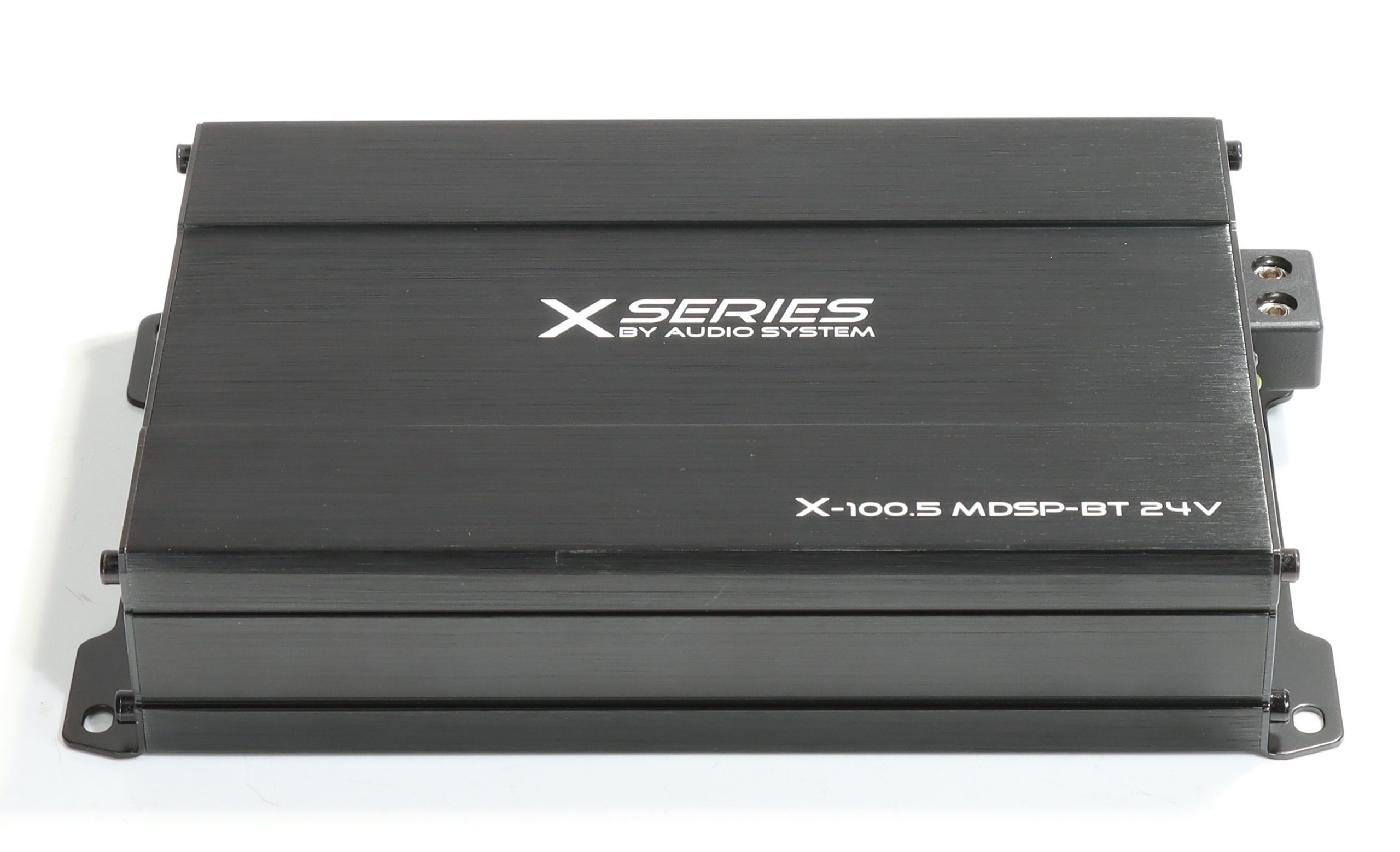 X-SERIE 5-kanaals versterker met 9-kanaals DSP en BT 24 Volt